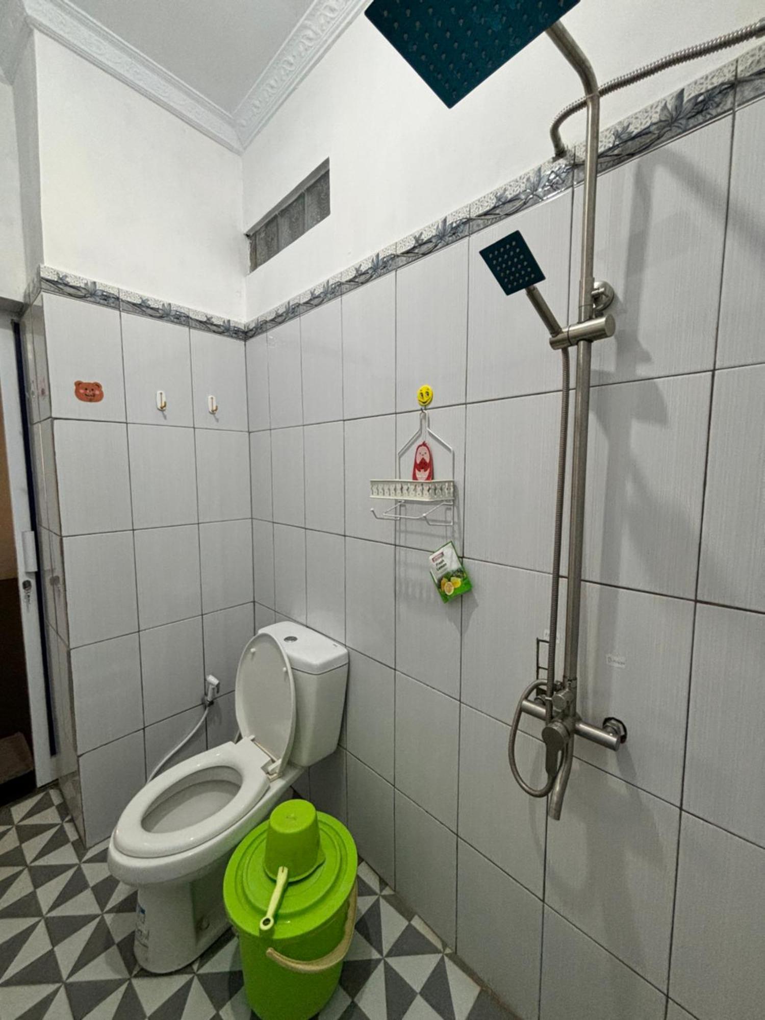 Adrian Family Homestay Ngabean Kültér fotó