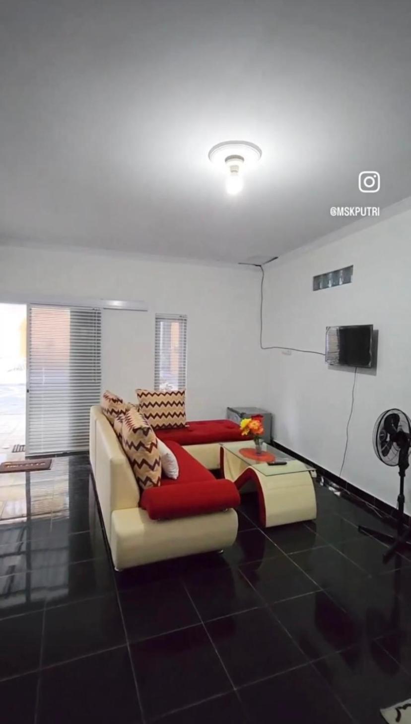 Adrian Family Homestay Ngabean Kültér fotó